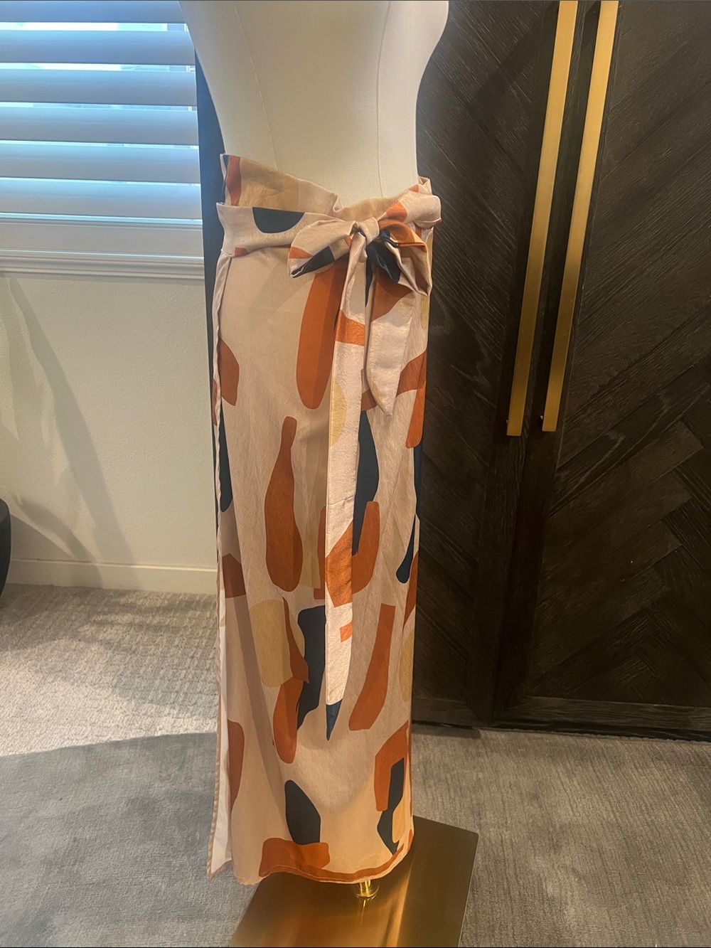 Abstract Print Tie-Waist Maxi Skirt in Neutral & Rust